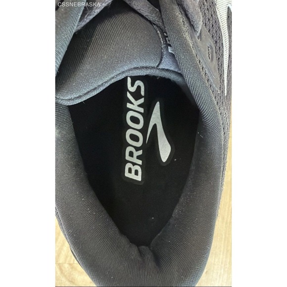 Brooks Black Ariel GTS 24 women's running shoes. - Size 10 - Picture 7 of 8